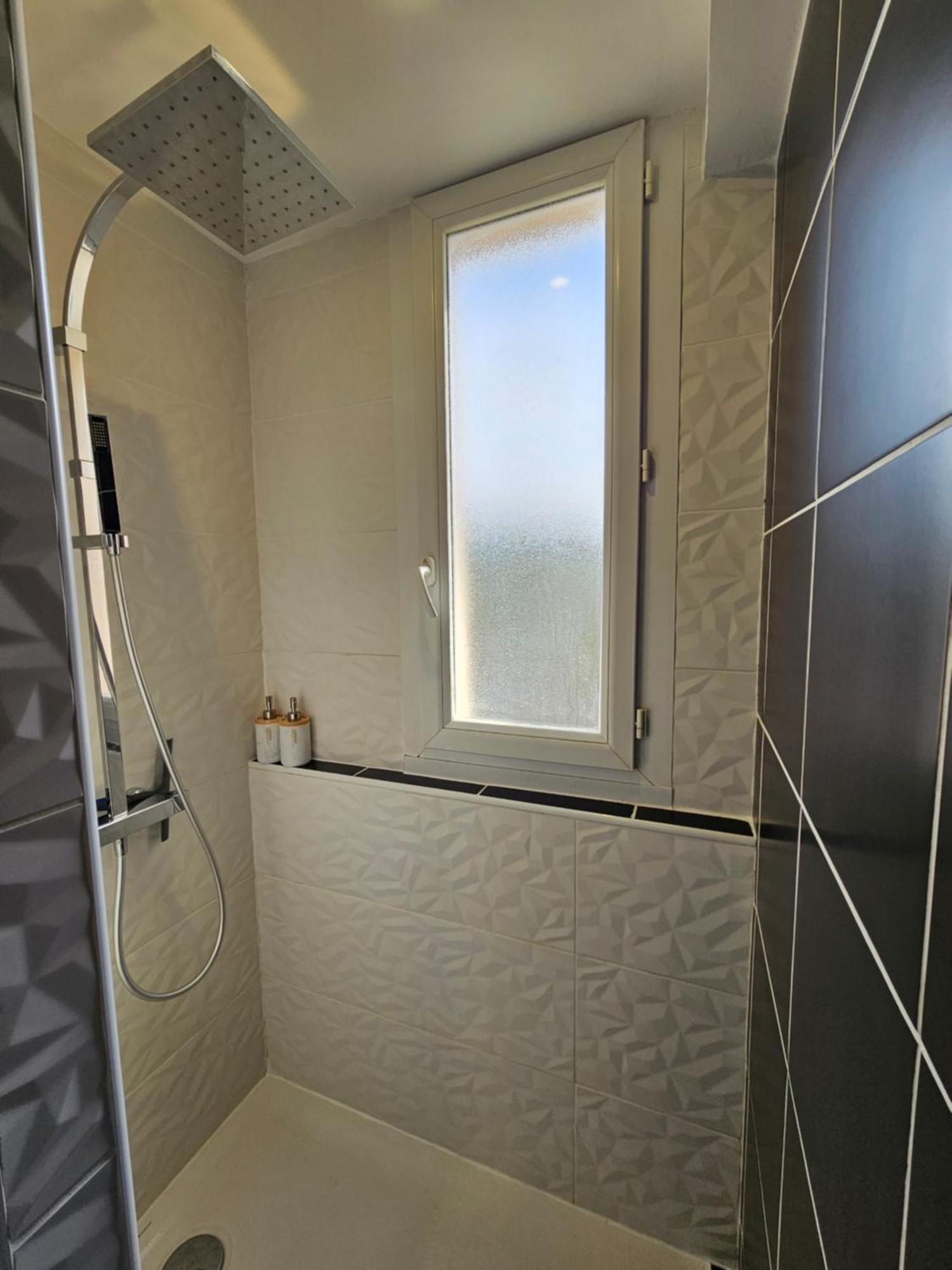 Charmant & Spacieux 3 Chambres - Mm Apartment - Lyon Grand Parilly Vénissieux Esterno foto